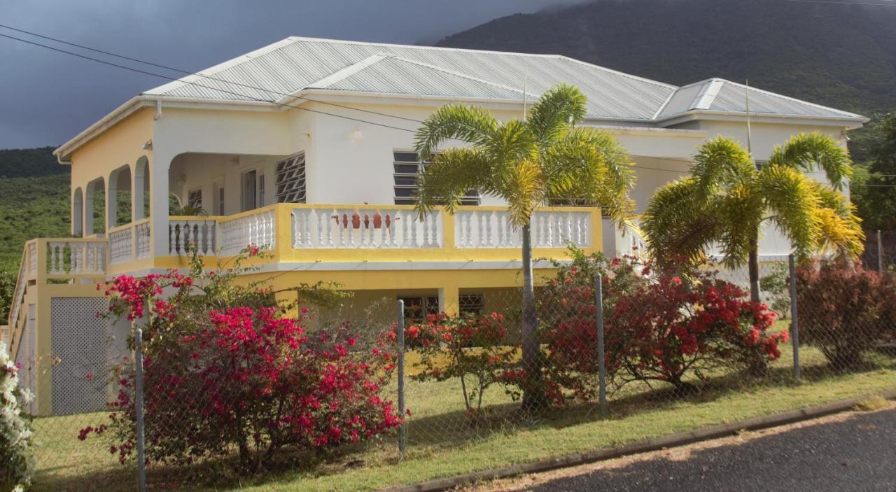 Villa Benito Nevis Exterior photo