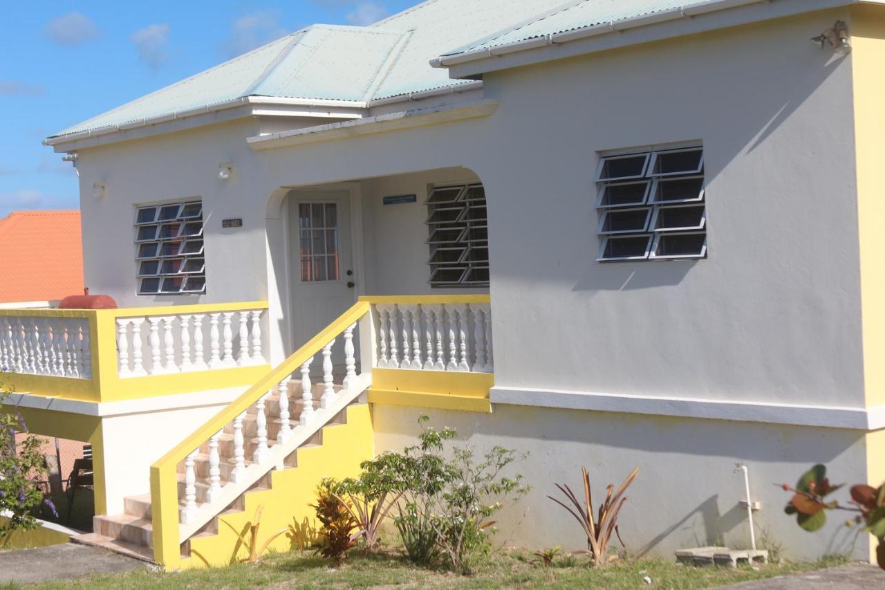 Villa Benito Nevis Exterior photo